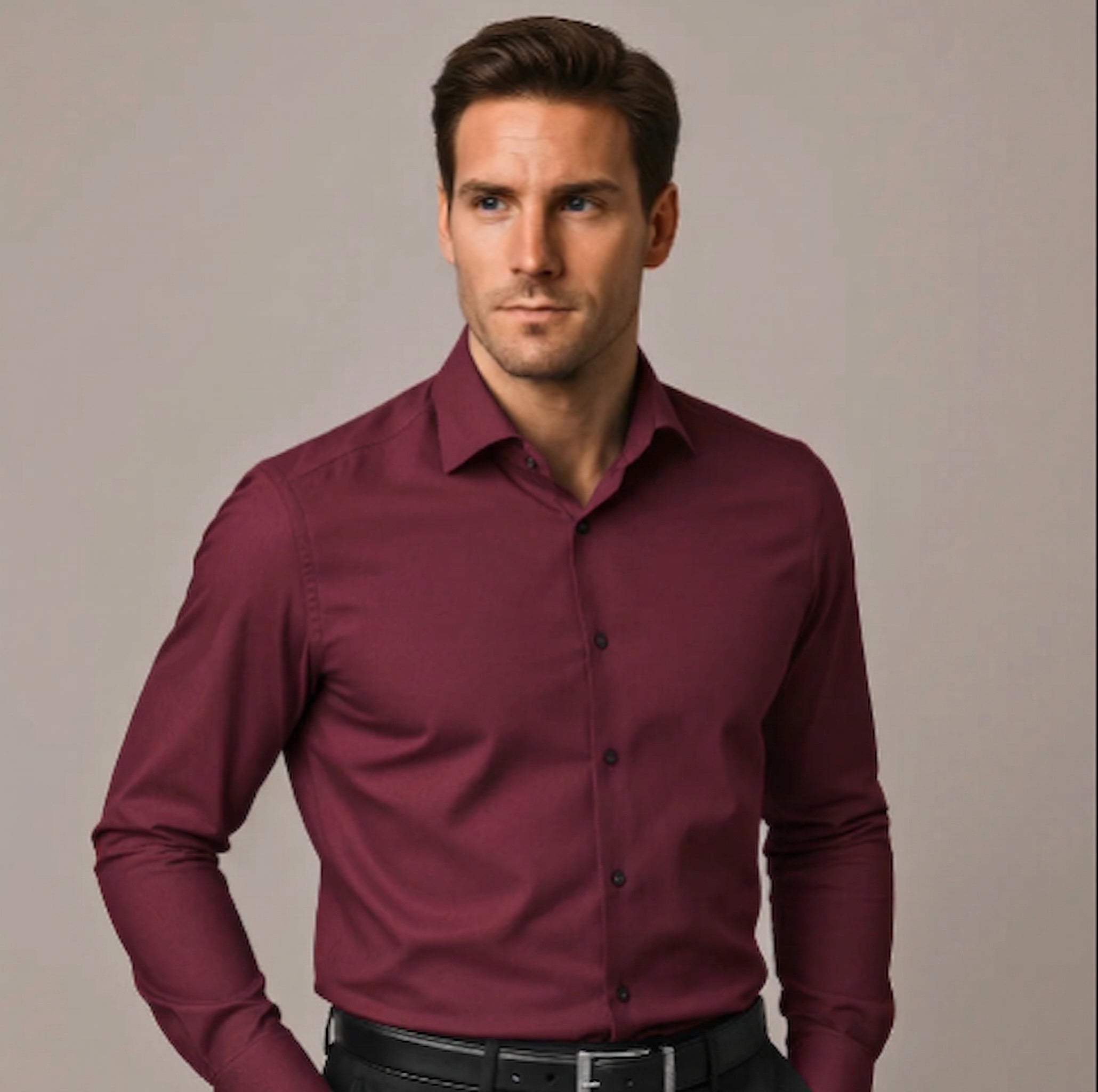 Camisa que no se arruga, de corte entallado