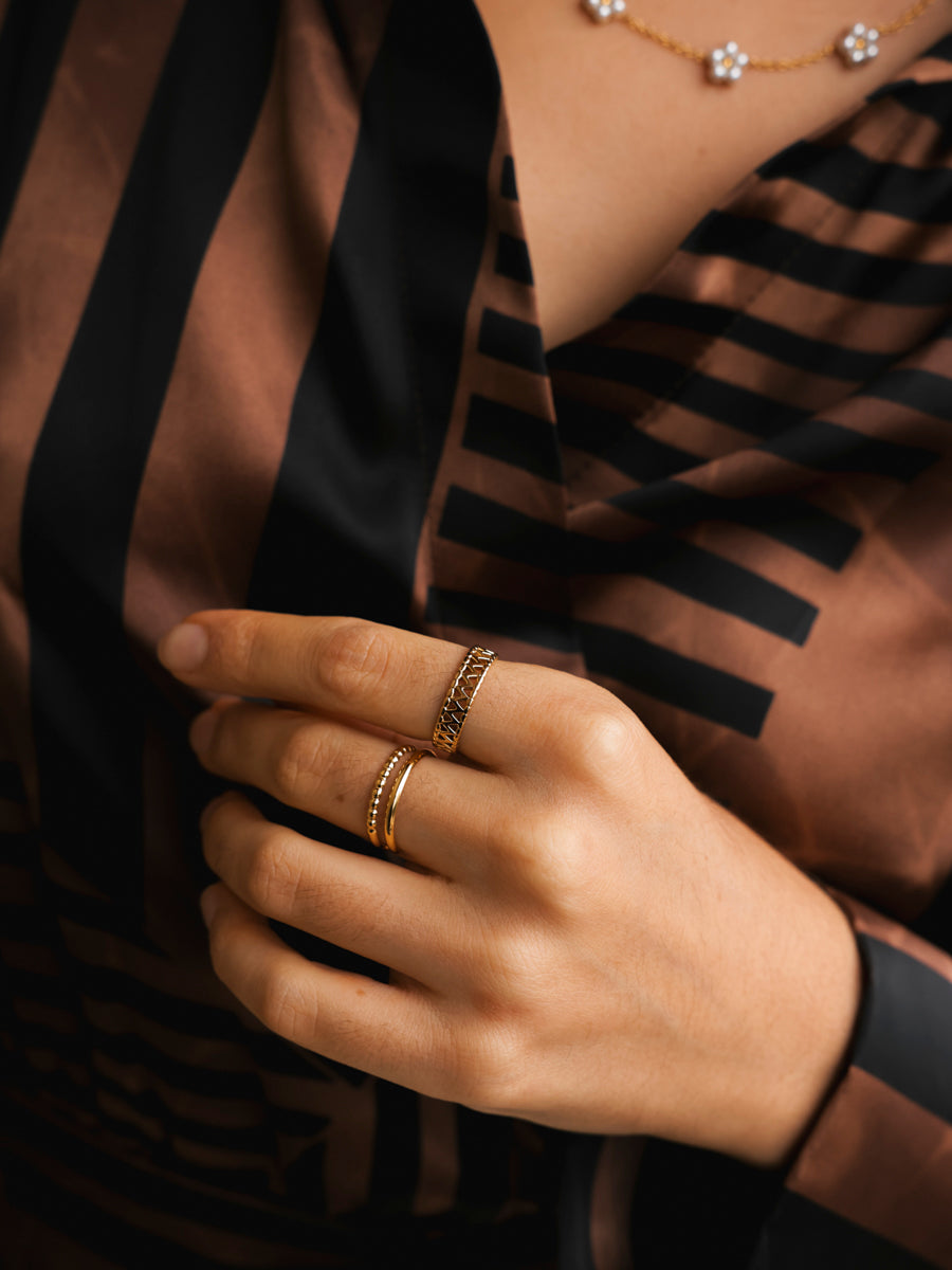 Anillo “Destello de Perlas” Ajustable – Disponible en Oro y Plata